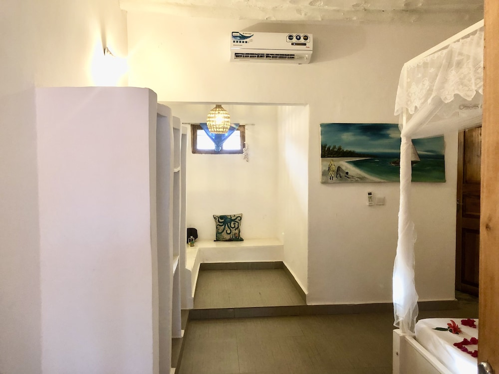 Bahati Villa 7/50