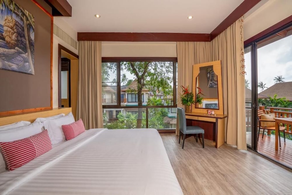 DELUXE, BALCONY