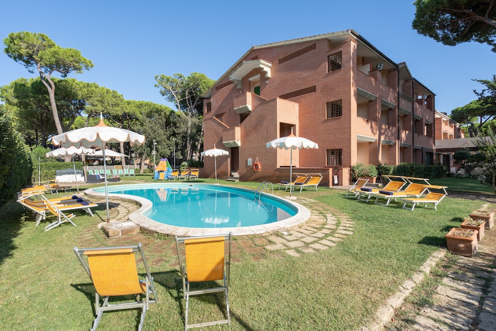 RICCI HOTEL 54/59