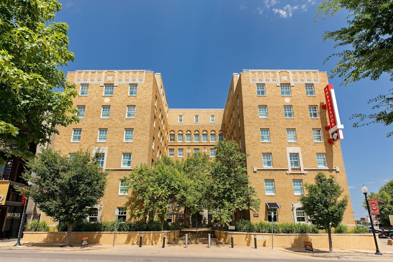 Ambassador Hotel Oklahoma City Autograph Collection 22/22