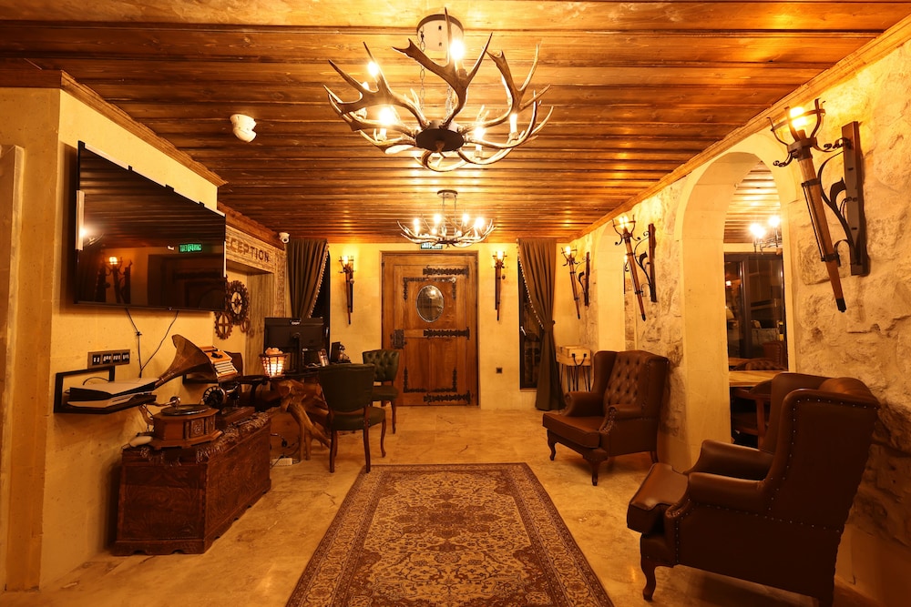 Alika Castle House 33/39