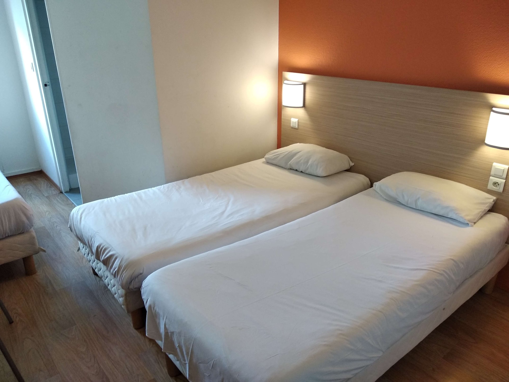 STANDARD, MULTIPLE BEDS