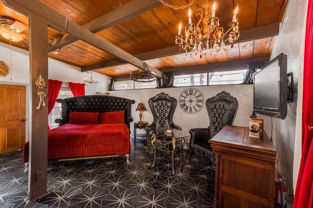 Cliff House Lodge Bed and Breakfast 51/72
