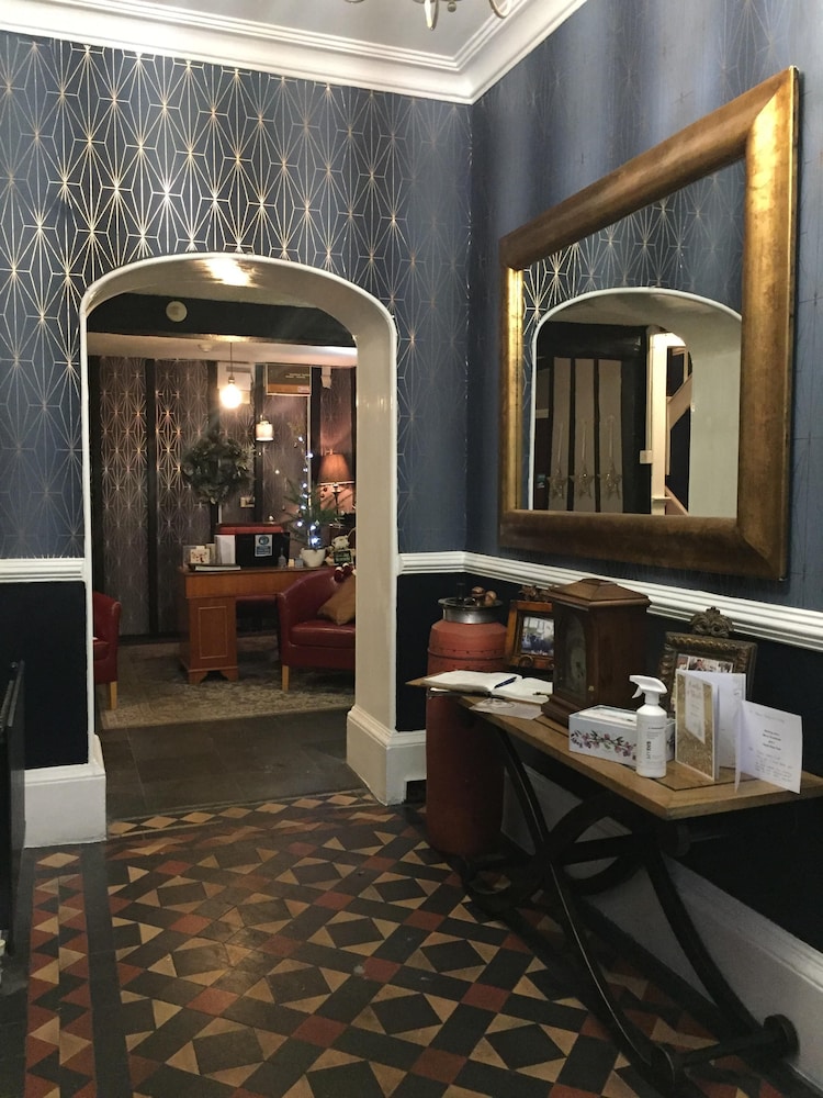 Castle Lodge Hotel 52/63