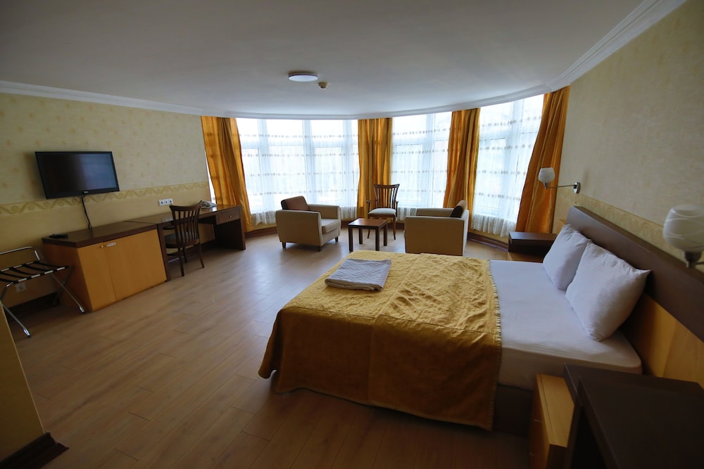 Tiryandafil Hotel 30/44