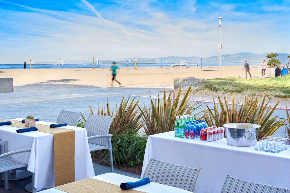 Beach House Hotel At Hermosa Beach 34/51