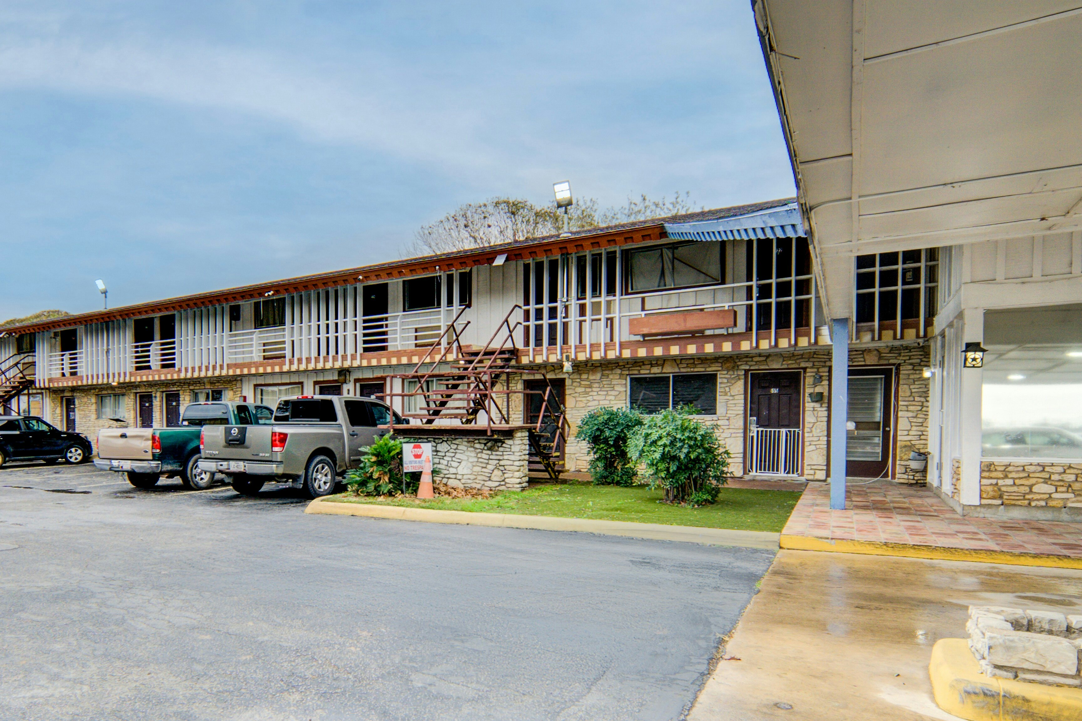 Cannon Inn By Capital O Gonzales Tx 44/62
