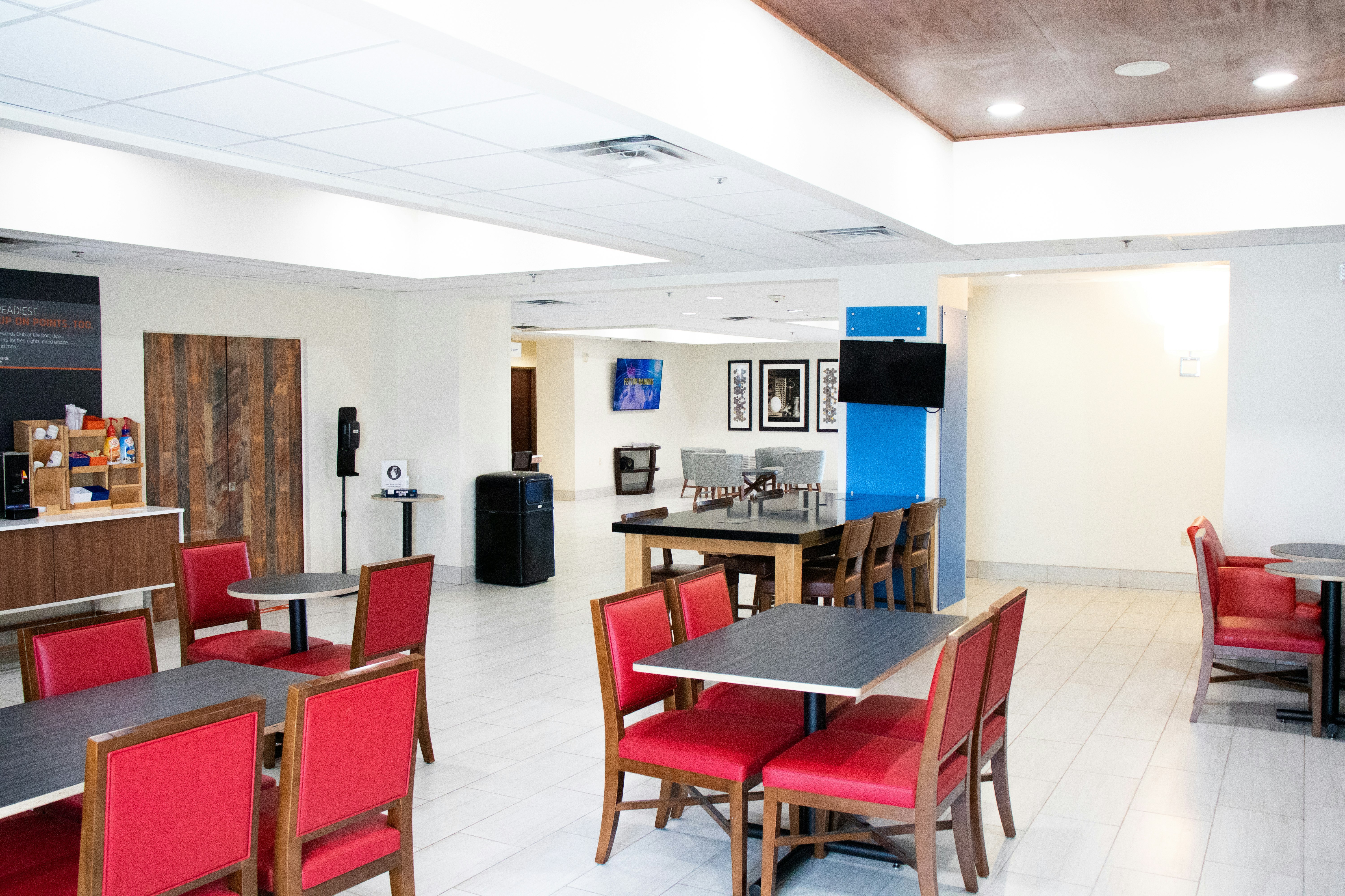 Holiday Inn Express Hotel Suites Corpus Christi Portland 37/54