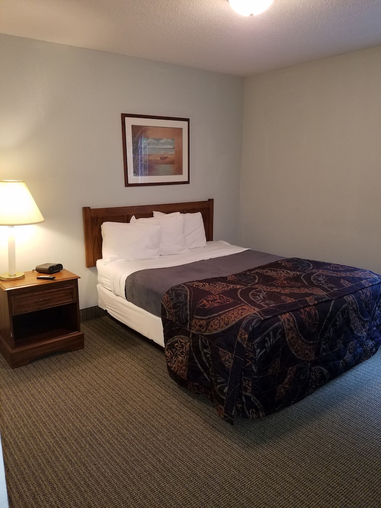 Affordable Suites 23/57