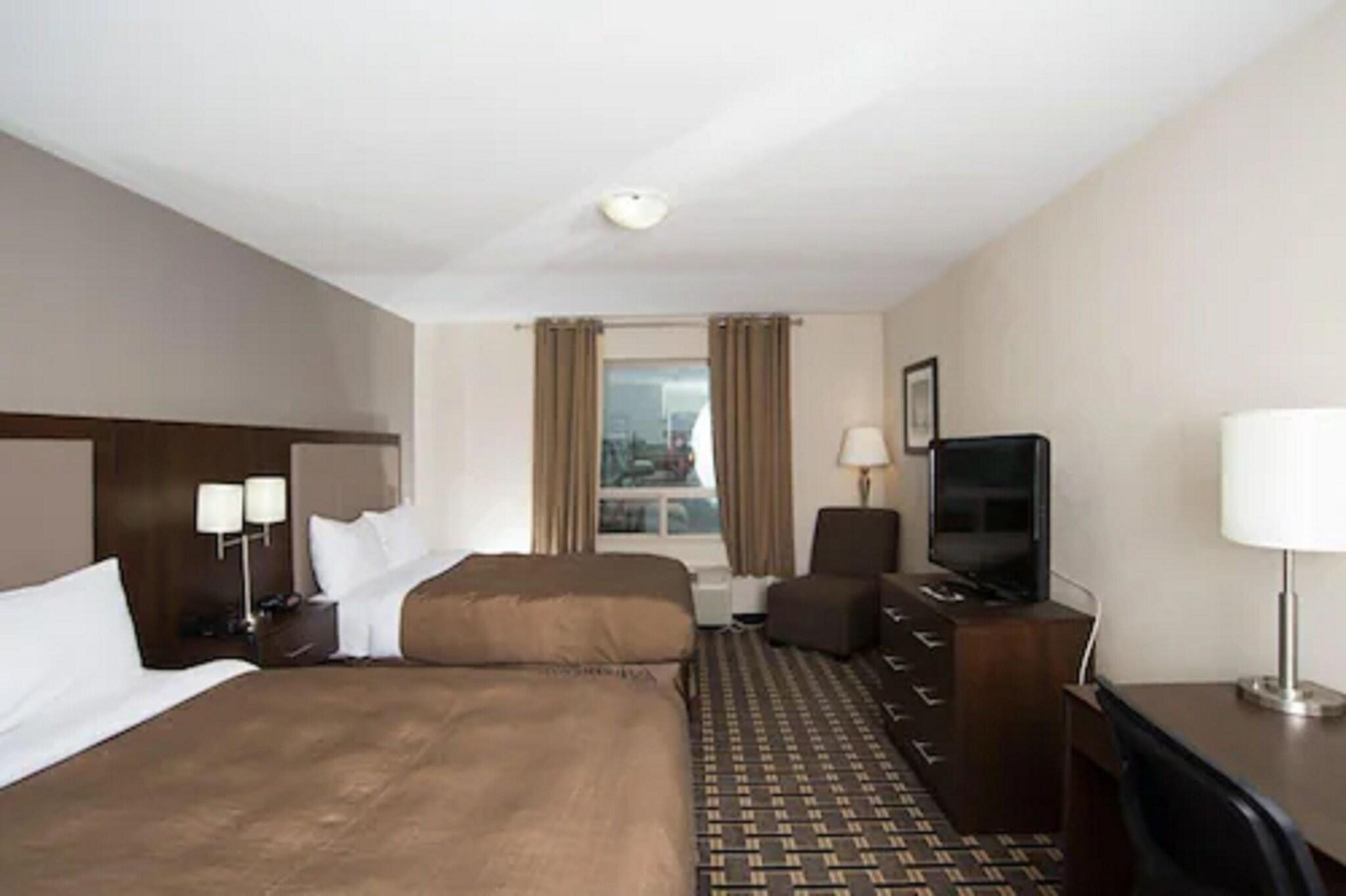 Western Star Inn and Suites Carlyle 29/30