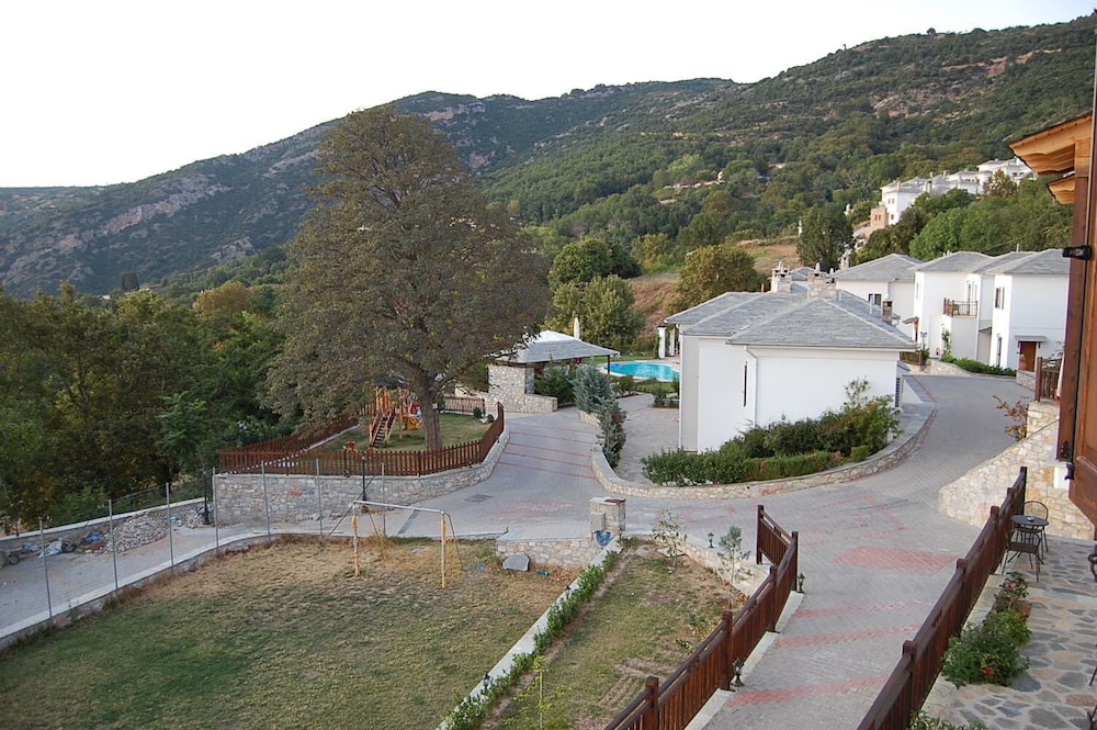 Pelion Resort 10/78