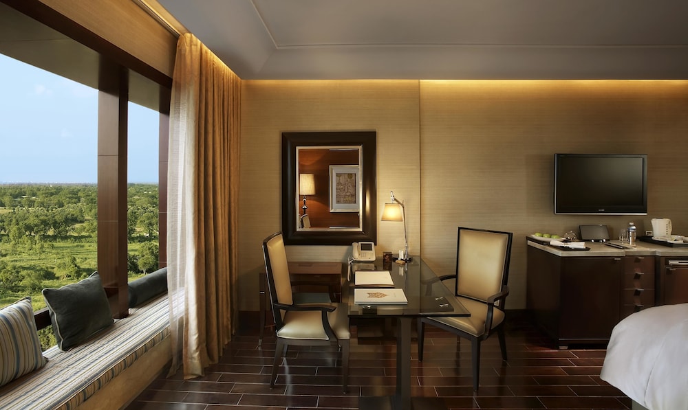 The Leela Ambience Gurugram Hotel And Residences 41/80