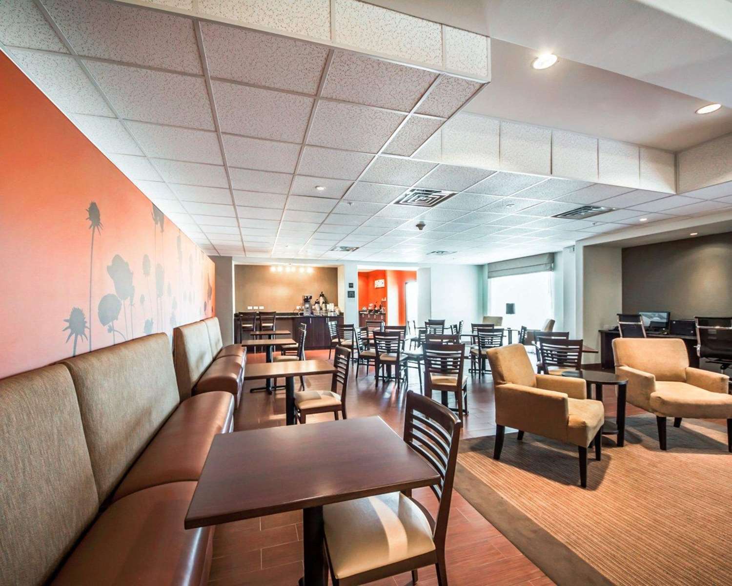 Sleep Inn & Suites Hennessey 30/38