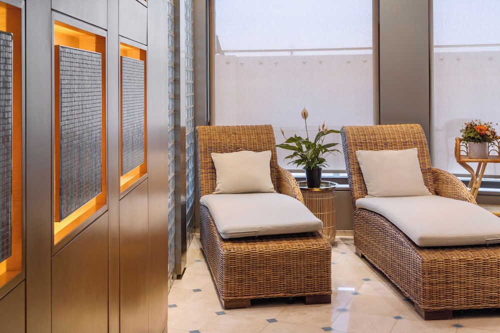 Melia Athens 54/73