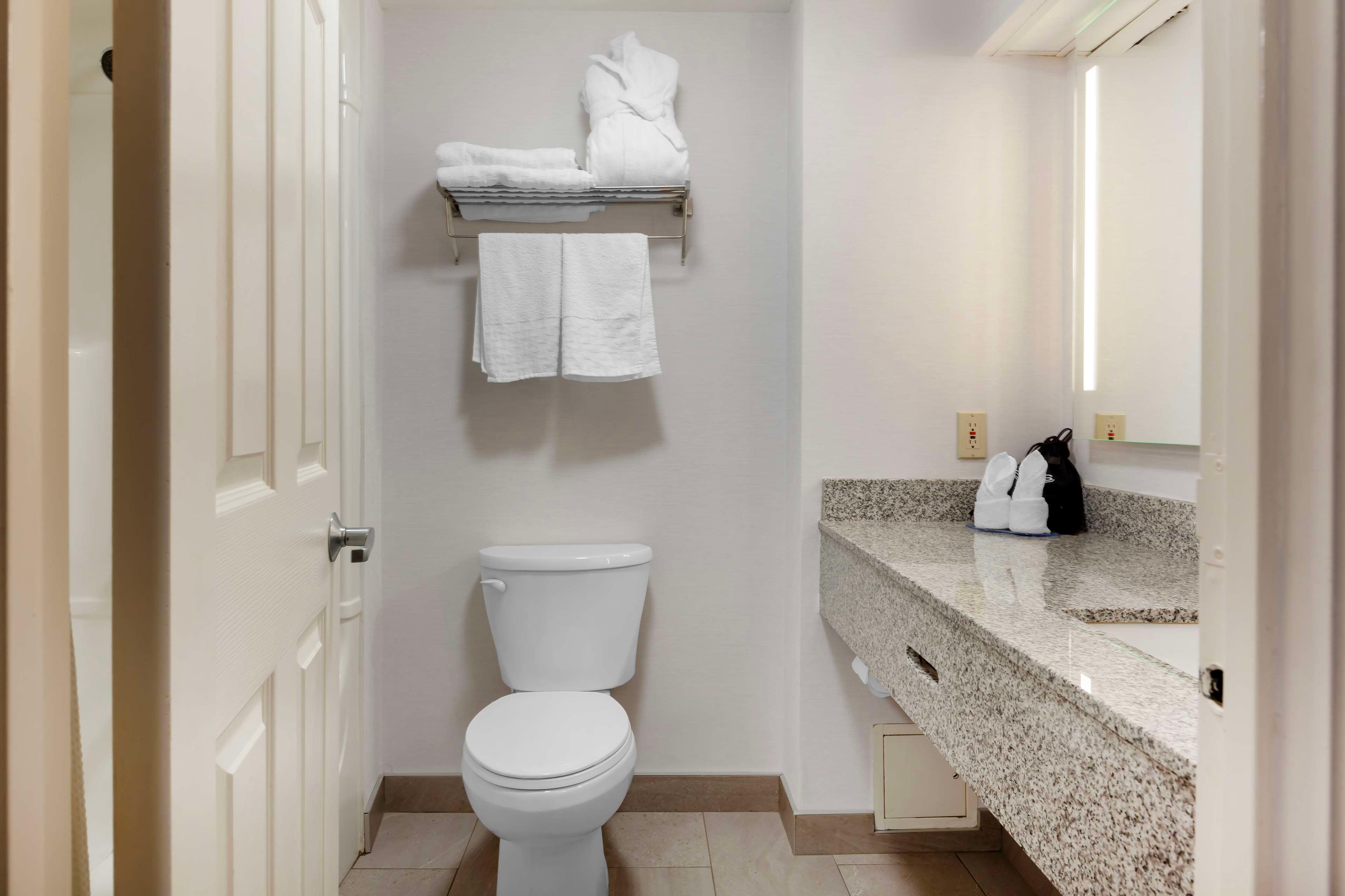 غرفة رباعية بسريرين مزدوجين، Best Western Milton 6/8
