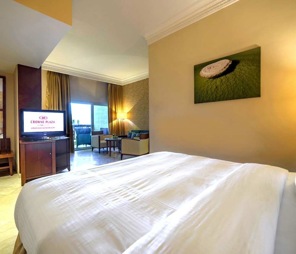 Crowne Plaza Jordan Dead Sea Resort and Spa 10/74