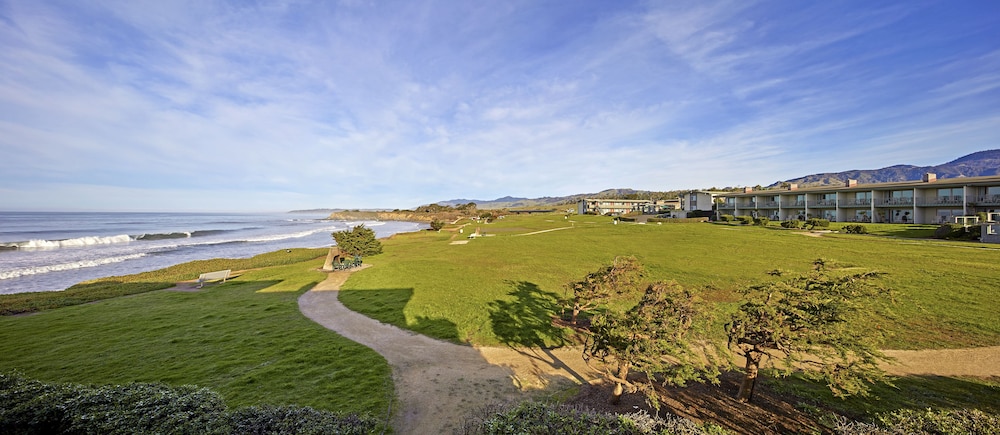 Cavalier Oceanfront Resort 64/67