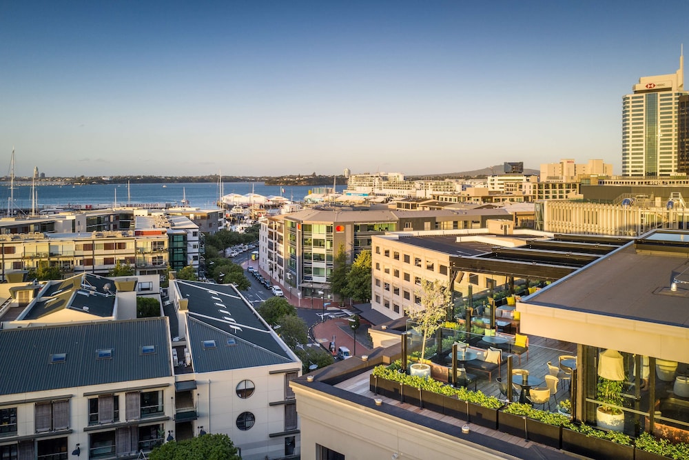 QT Auckland 45/50