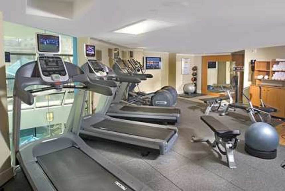 Embassy Suites By Hilton Crystal City National Airport 22/65