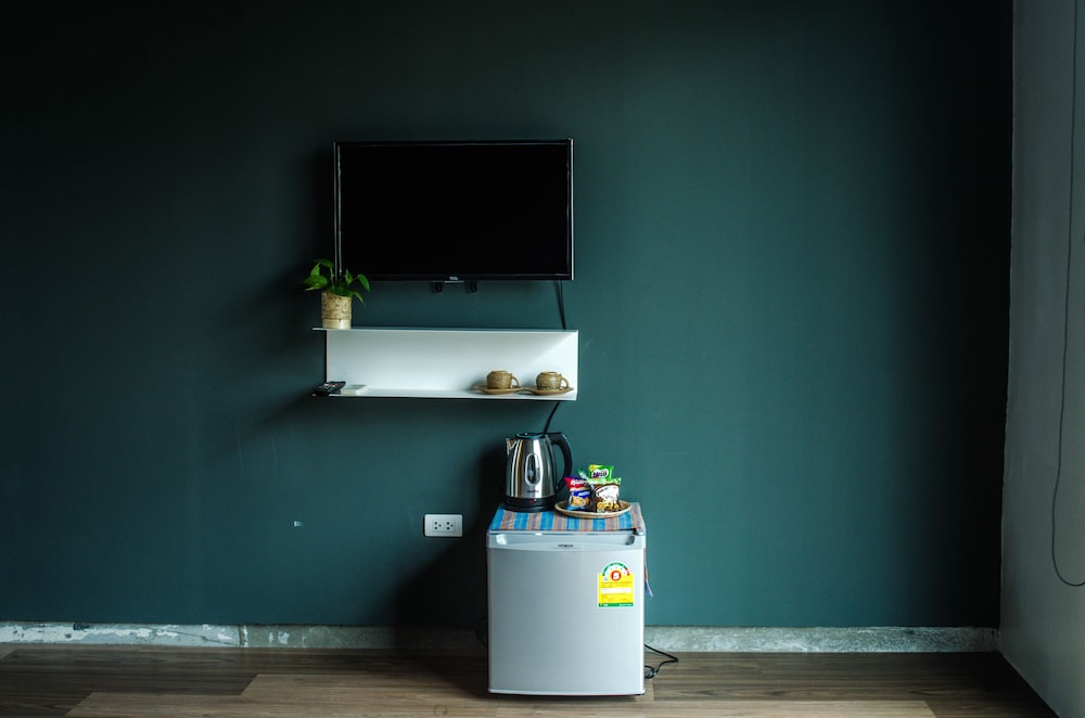 Whereder Poshtel 7/50