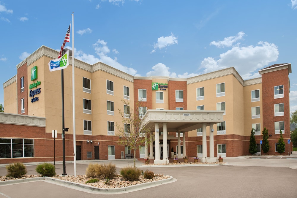 Holiday Inn Express Hotel And Suites Denver North Thornton 1/69