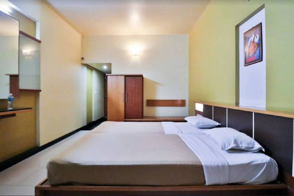 HOTEL BALA REGENCY 12/27
