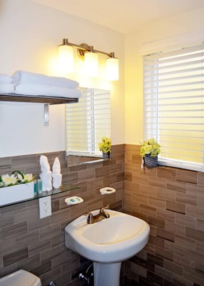 Ocean Drive Villas 48/50