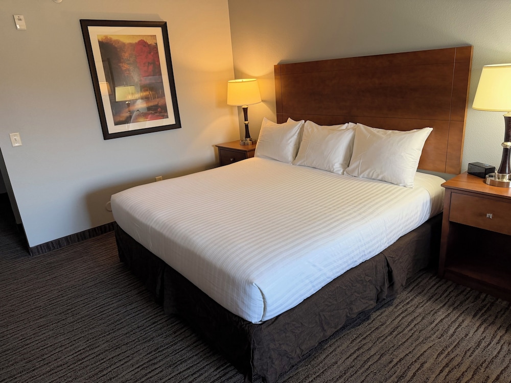 GrandStay Hotel & Suites Parkers Prairie 10/50