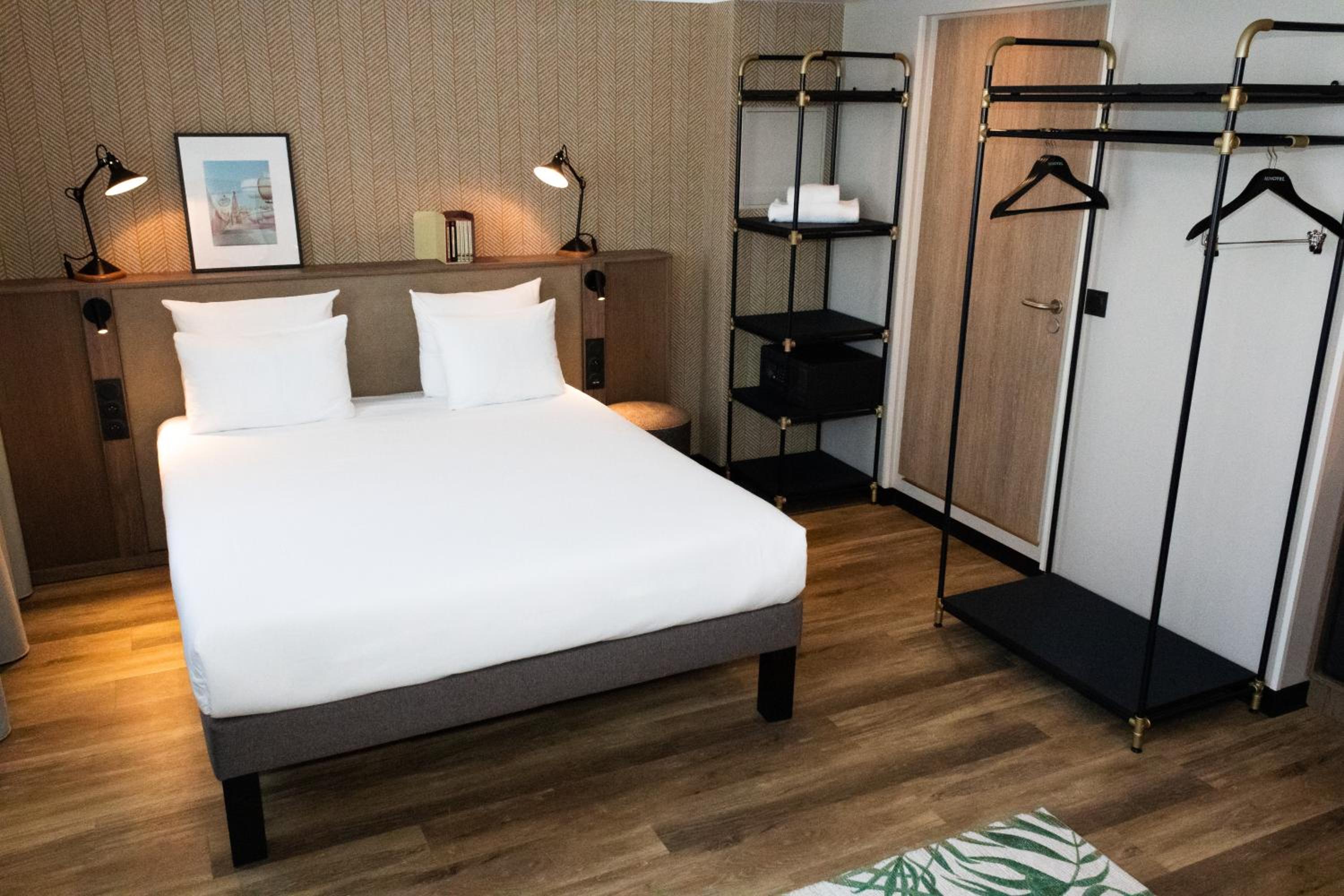 جناح سوبيريور بسرير مزدوج بإطلالة على البحر، Novotel Suites Nice Airport Hotel 2/4