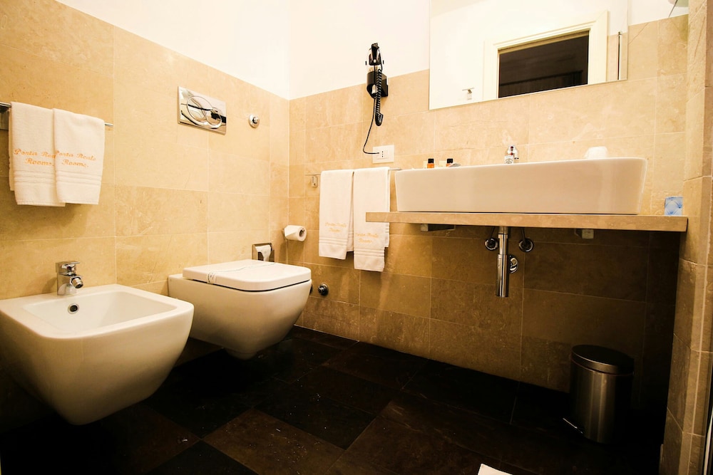 Hotel Porta Reale 46/50