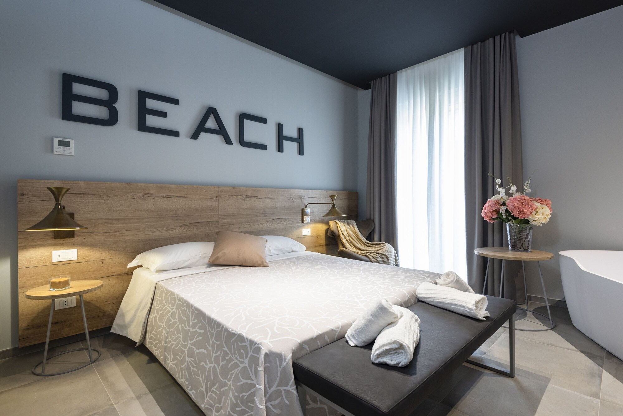 Superior, Queen Bed