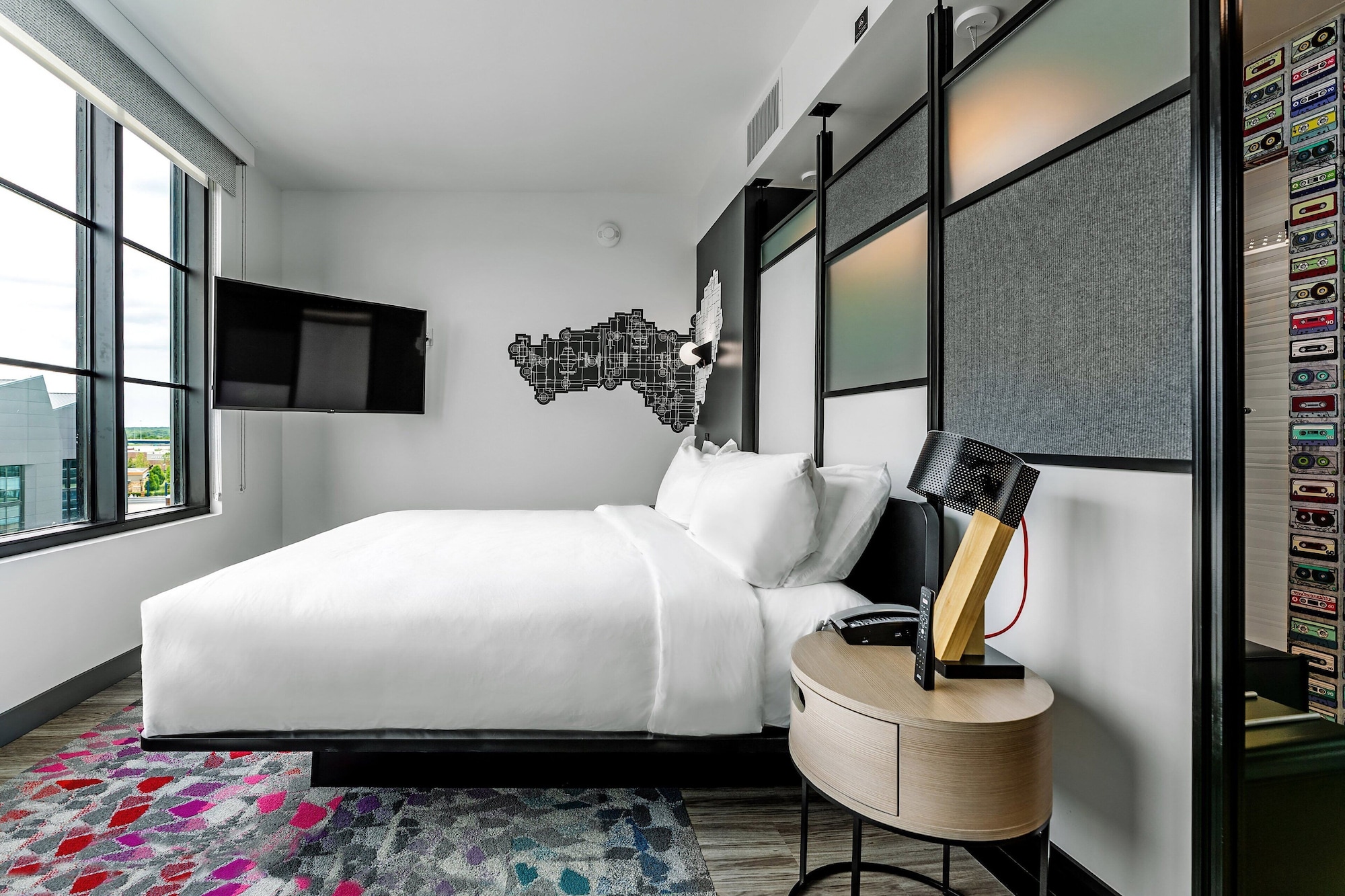 URBAN, KING BED, CITY VIEW