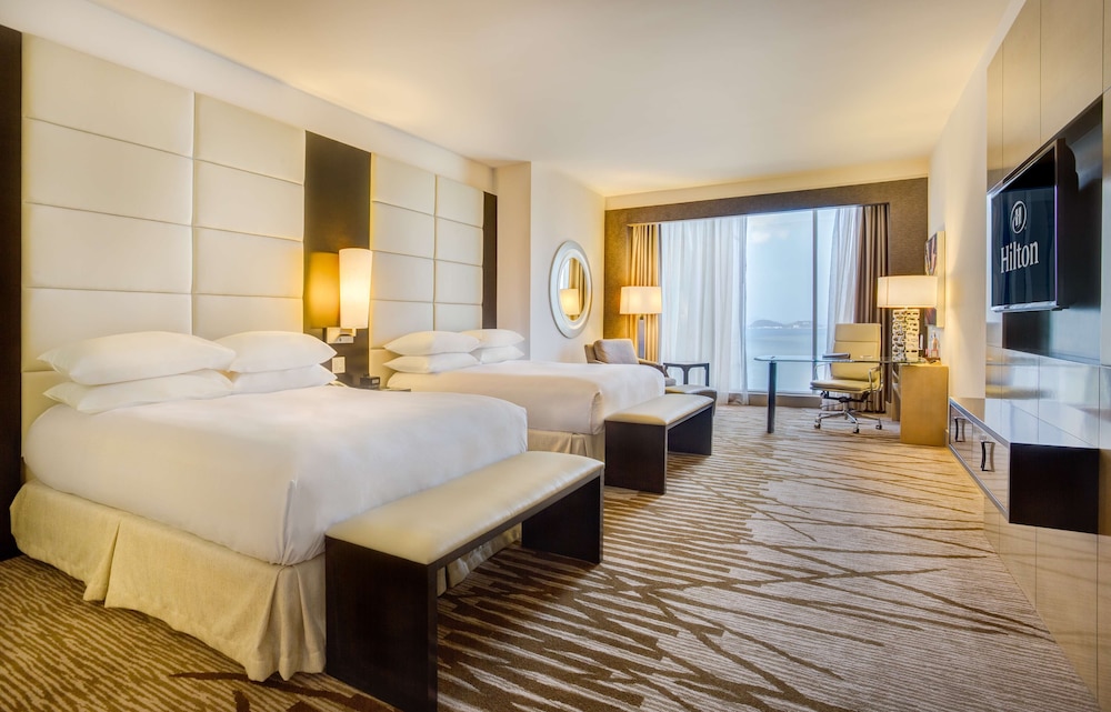 Hilton Panama 25/90