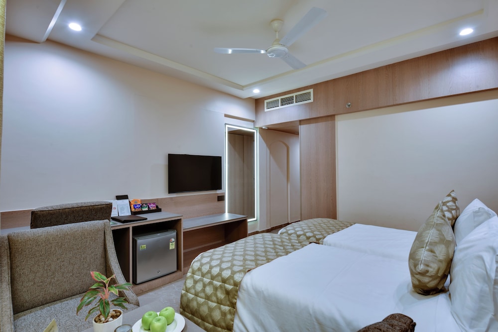 The Fern Residency Ellisbridge Ahmedabad 23/38
