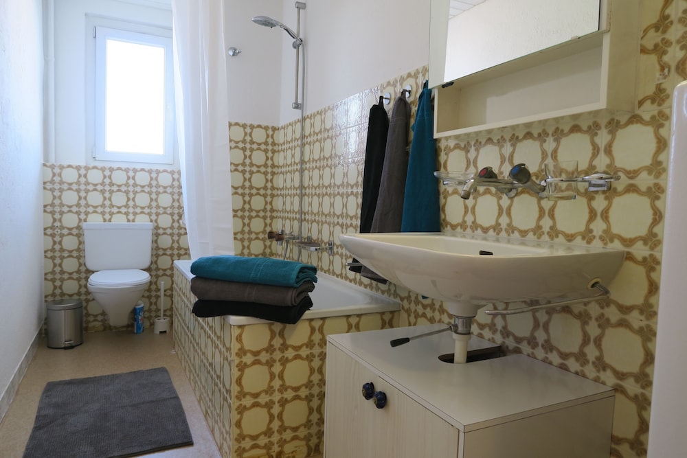 Newly Furnished Apartments In Zurich 50/50