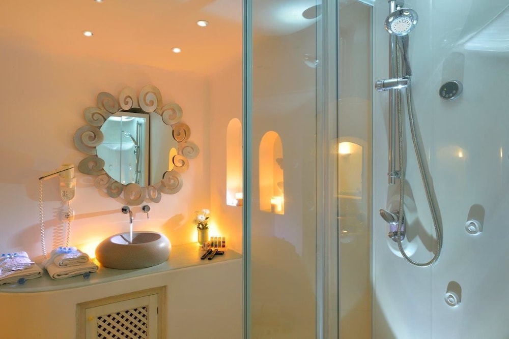 Absolute Bliss Imerovigli Suites 61/63
