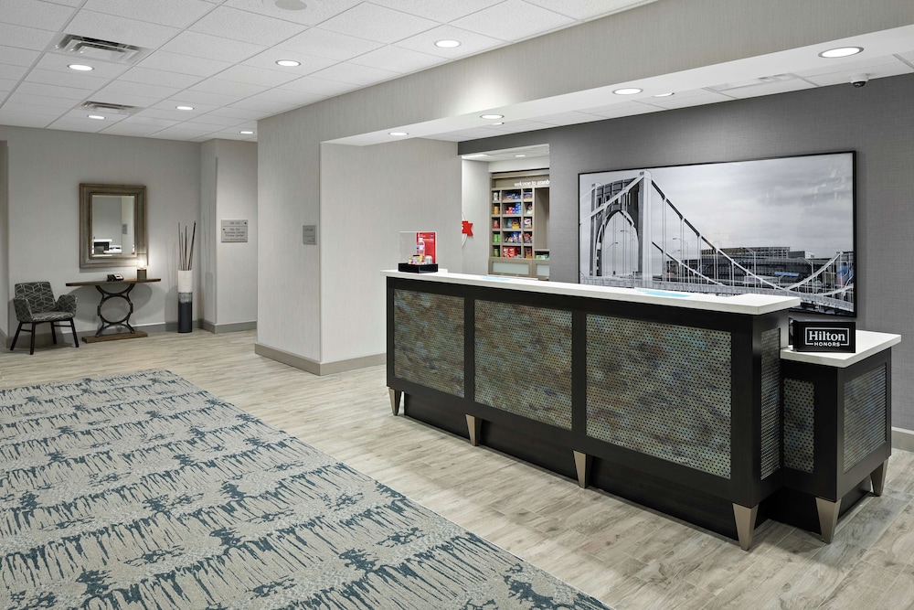 Lobby at Hampton Inn and Suites Cranberry Pittsburgh, CRANBERRY TOWNSHIP - PA