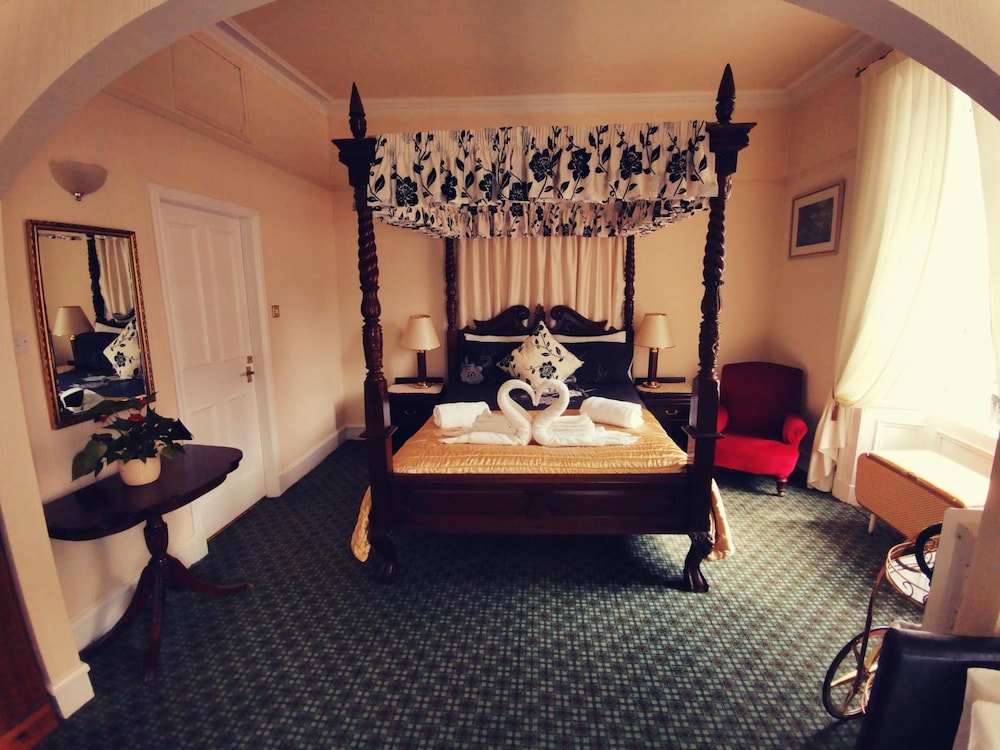 Victoria Hotel 14/47