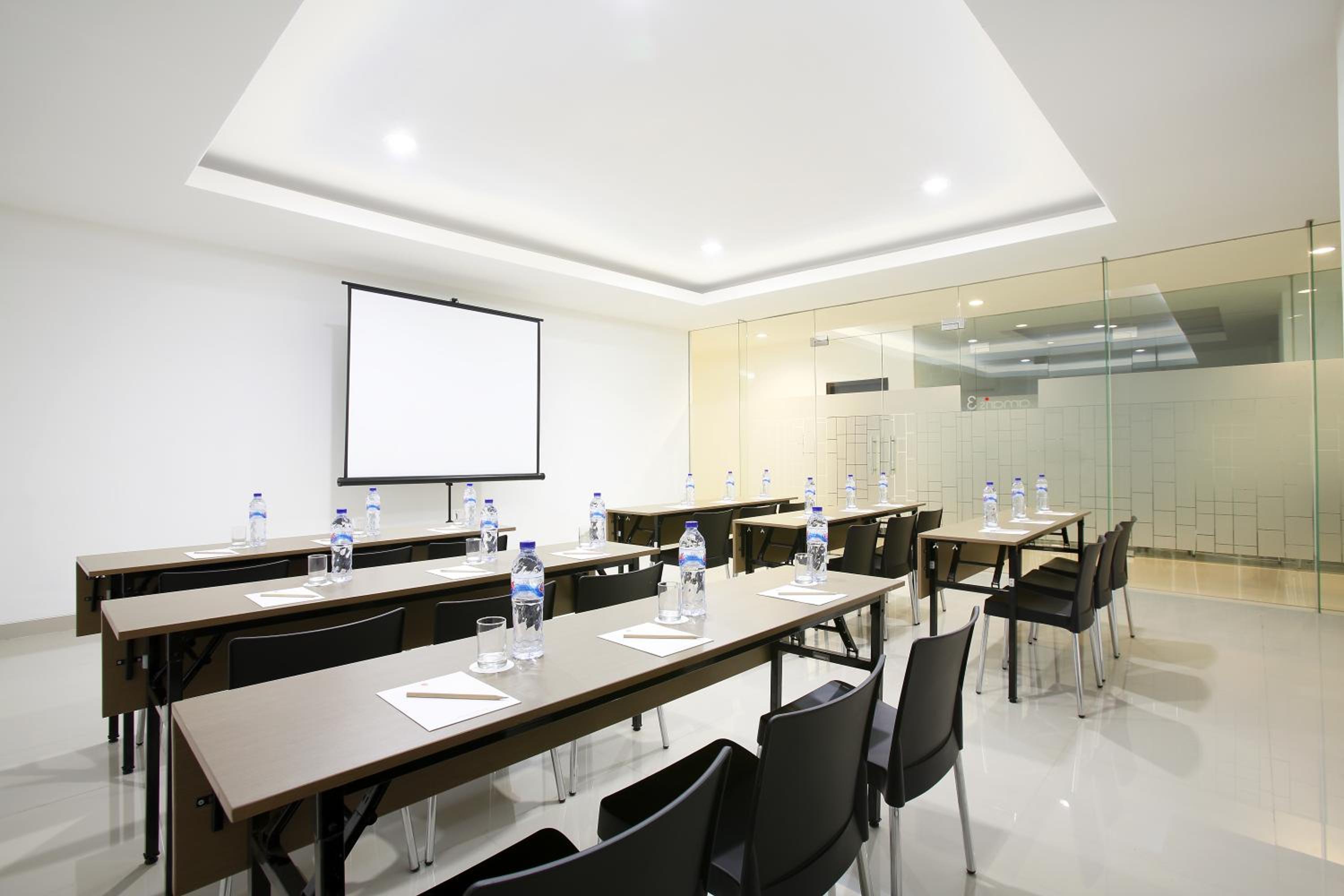 Amaris Hotel Cilegon 32/33