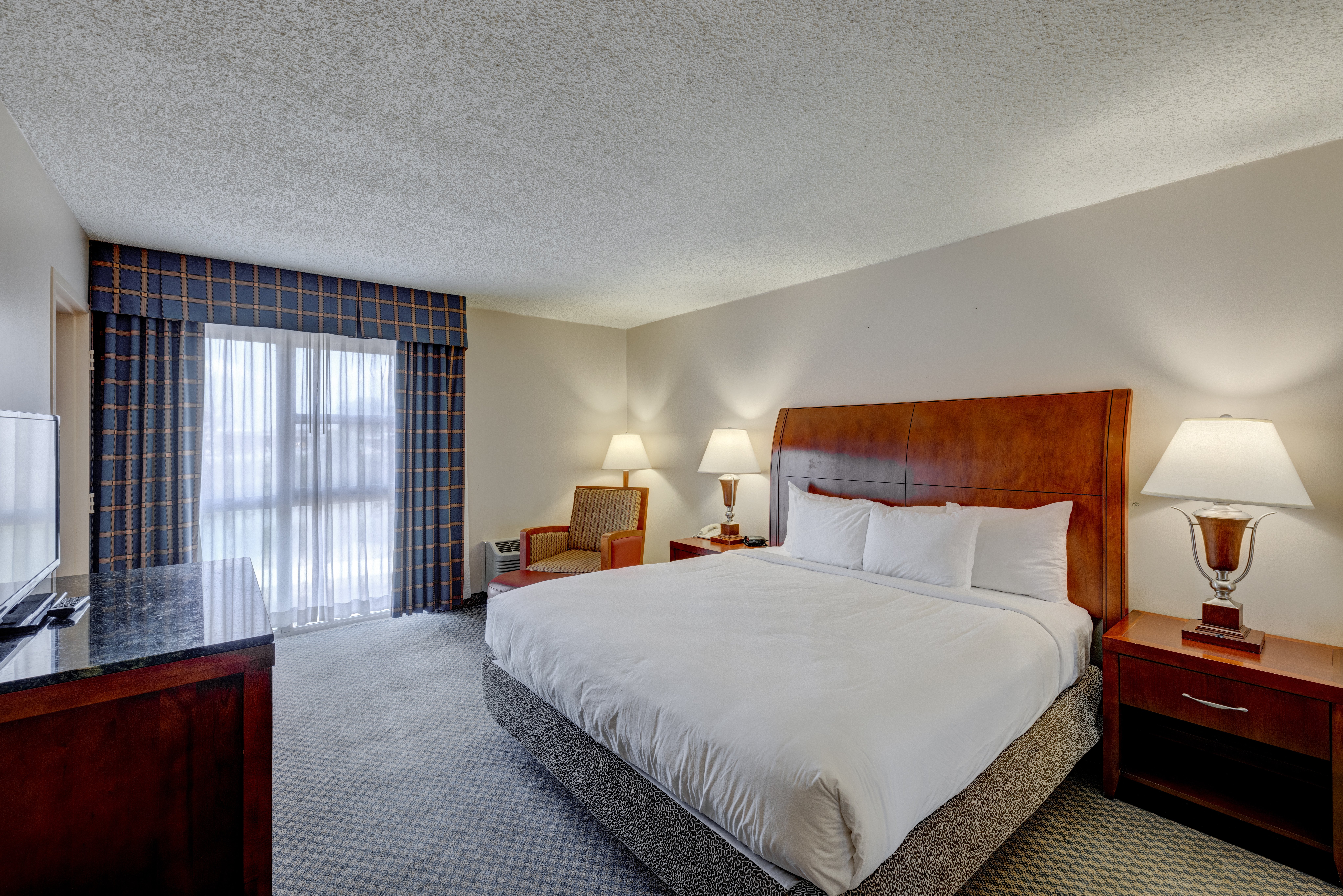 Riverside Hotel & Conference Center 20/60
