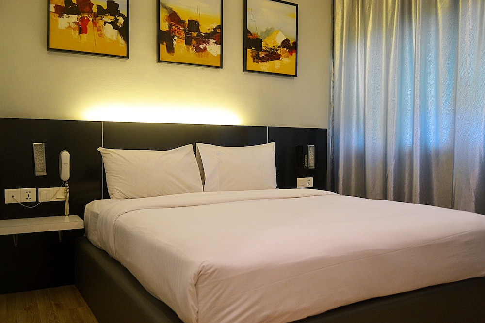 Swing & Pillows at Golden Roof Hotel Ampang, Ipoh 33/62