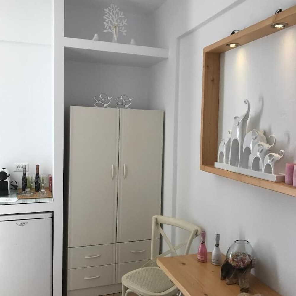 Yanna Luxury Suites 42/47