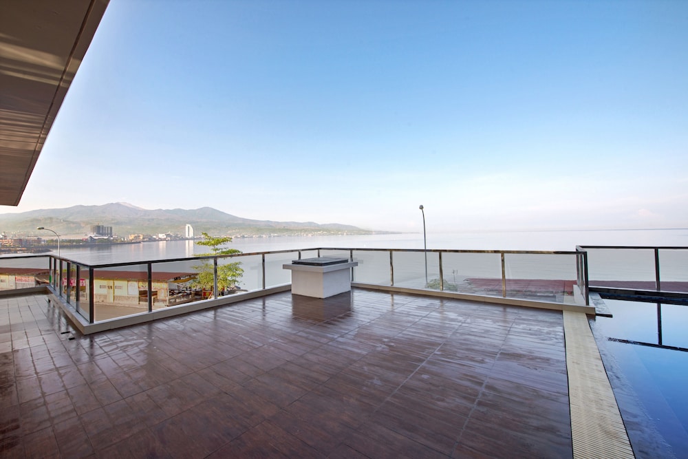 Whiz Prime Hotel Megamas Manado 22/42