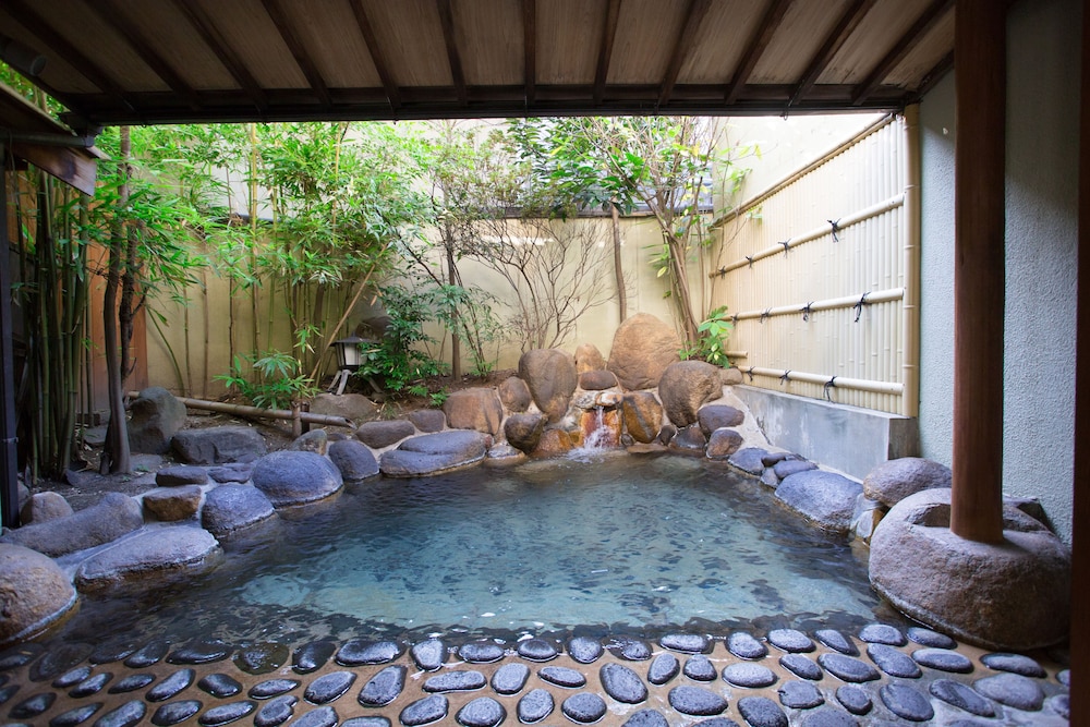 swimming pool spa