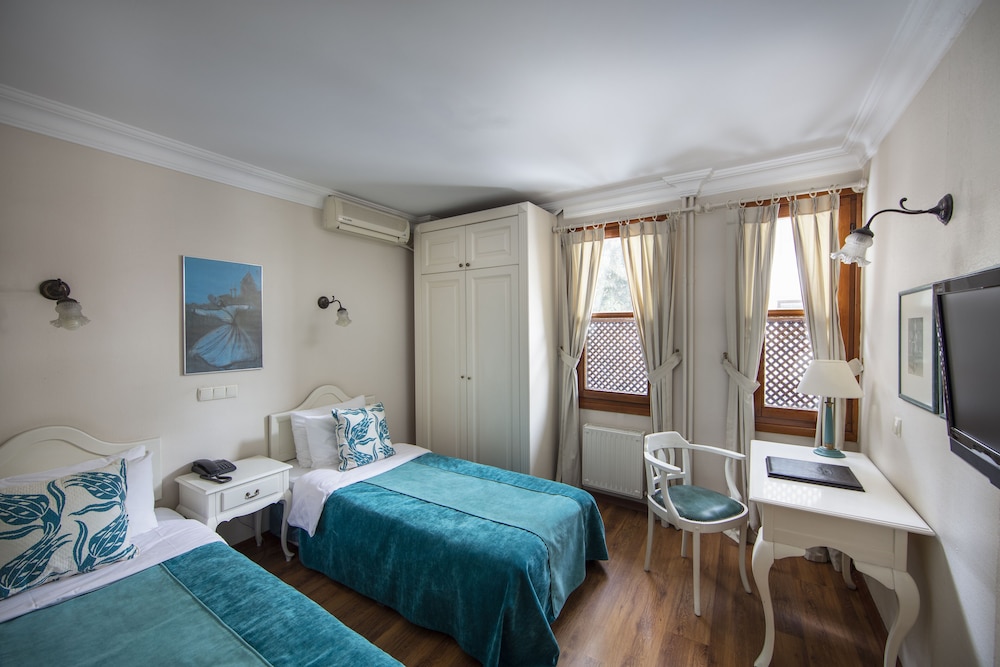 ECONOMY, TWIN BEDS