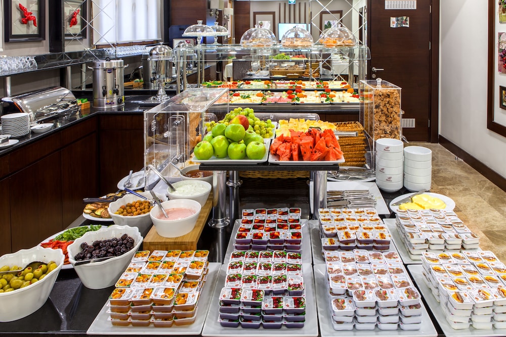 Ferman Hilal Hotel 30/63