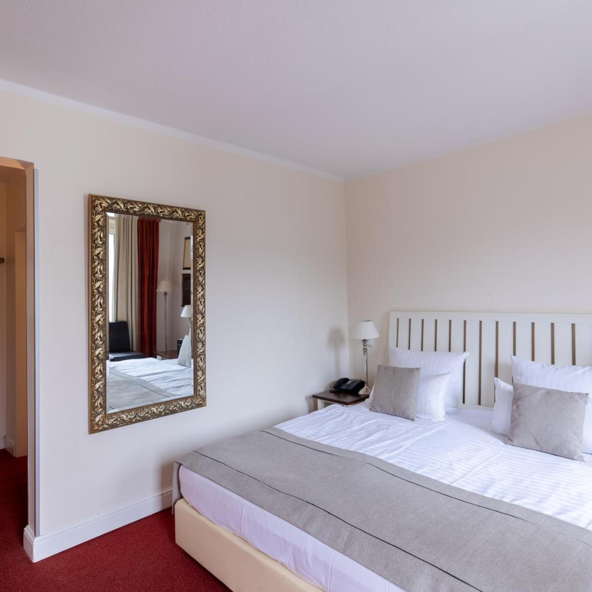 Room, Quadruple