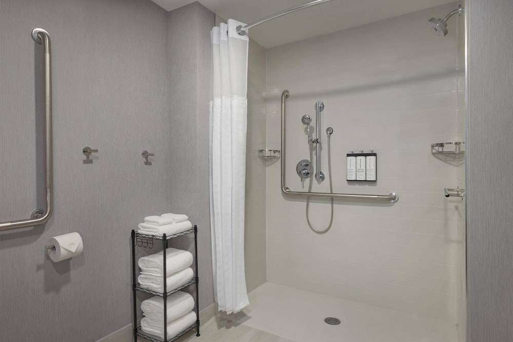 Hyatt Place Windsor 49/50