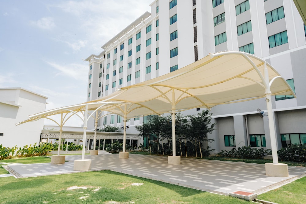 RAIA HOTEL AND CONVENTION CENTRE ALOR SETAR 4/50