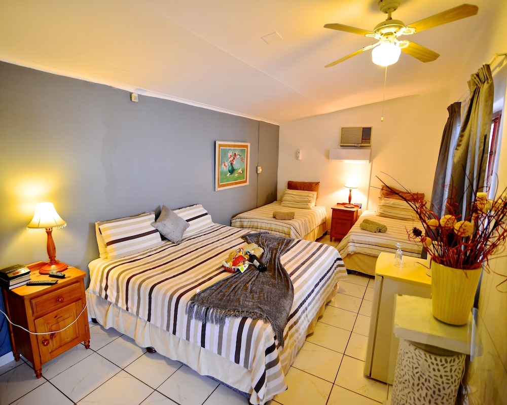 Lalamo Guest House 2/27